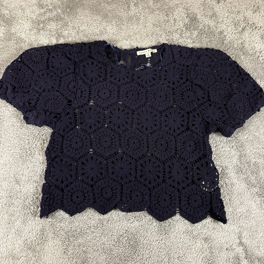 Haute Monde Navy Blue Crochet Medallion Short Sleeve Scalloped Crop Top Small